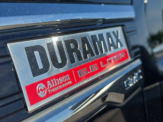 Used 2022 GMC Sierra 3500 Denali w/ Denali Ultimate Package AWD/4WD image 9
