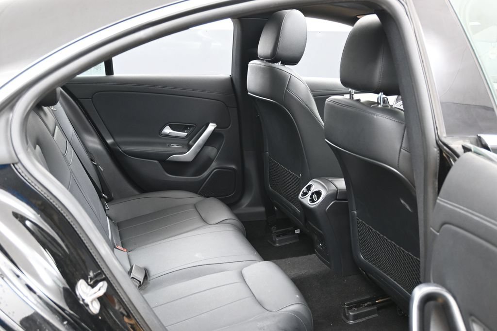 Used 2025 Mercedes-Benz CLA 250 4MATIC image 36