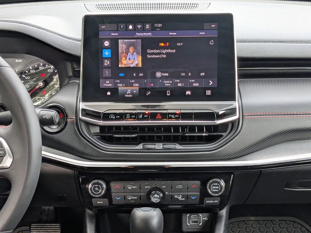 Used 2024 Jeep Compass Trailhawk image 18