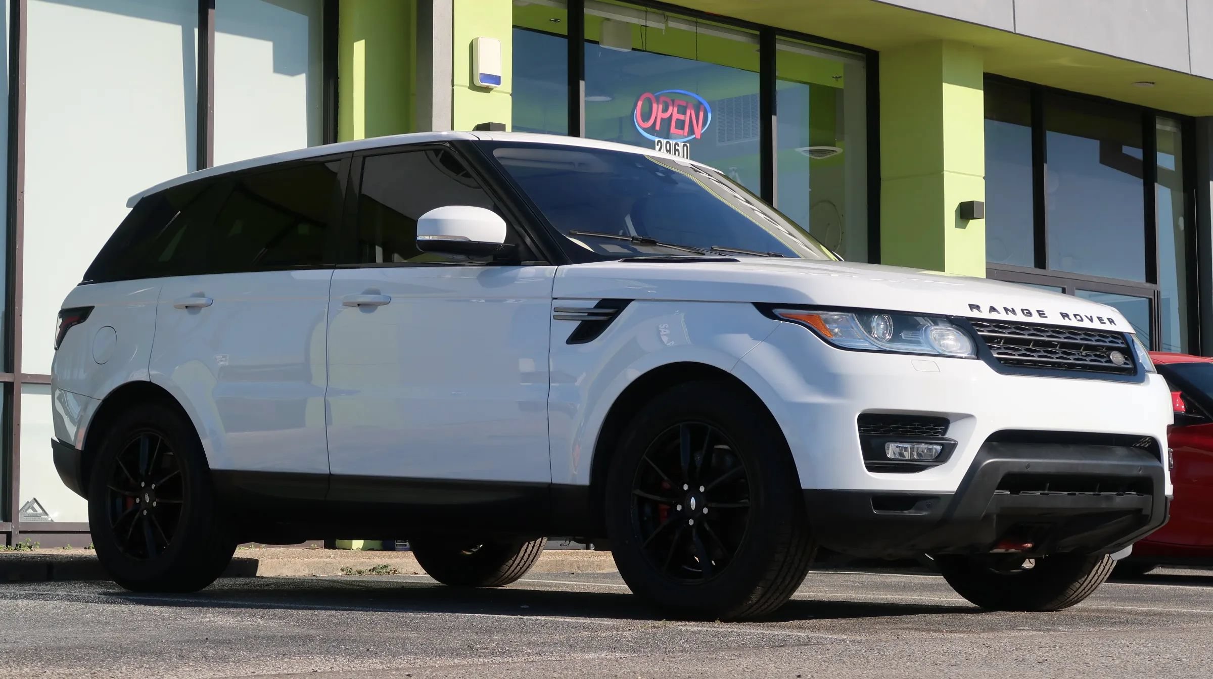 Used 2017 Land Rover Range Rover Sport SE AWD/4WD image 6