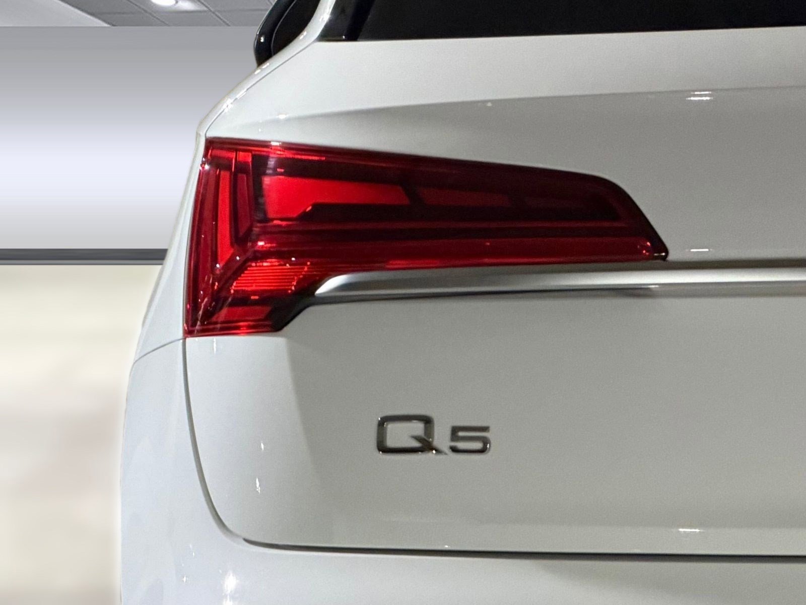 Certified 2023 Audi Q5 2.0T Premium w/ Convenience Package AWD/4WD image 13