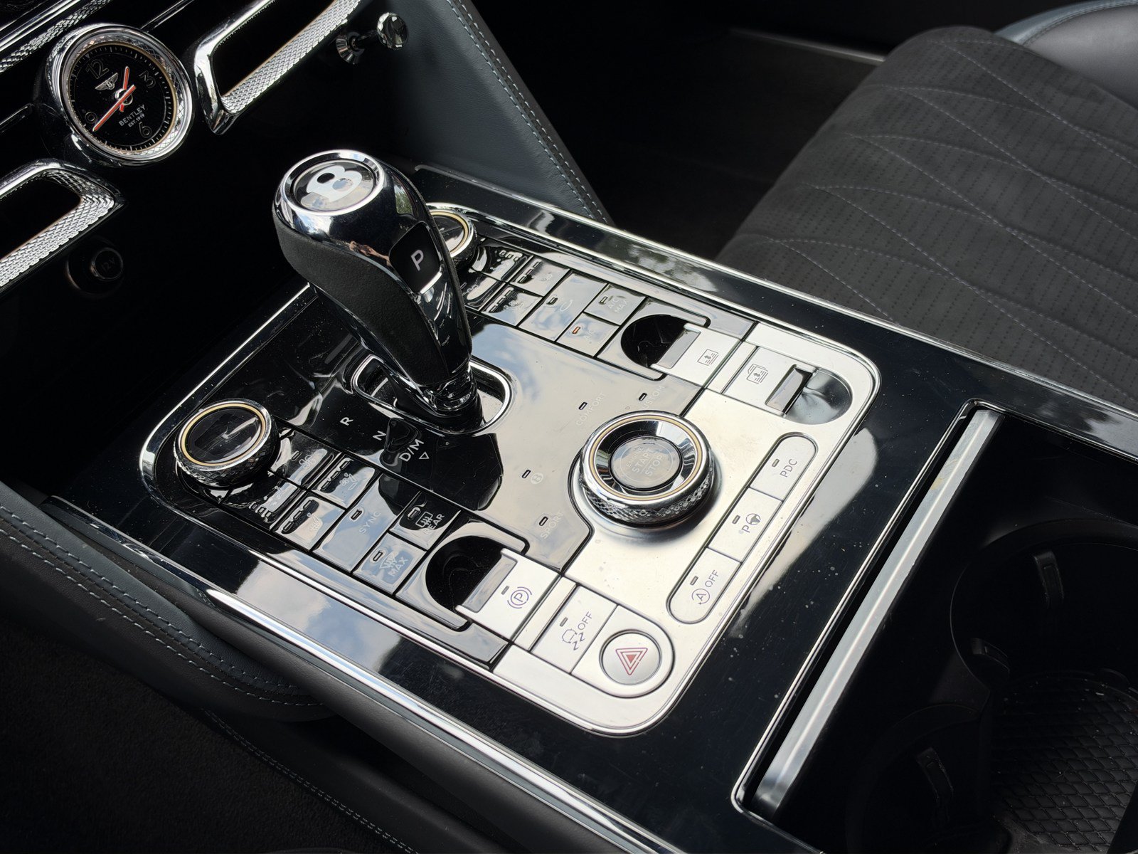 Certified 2023 Bentley Flying Spur W12 AWD/4WD image 29