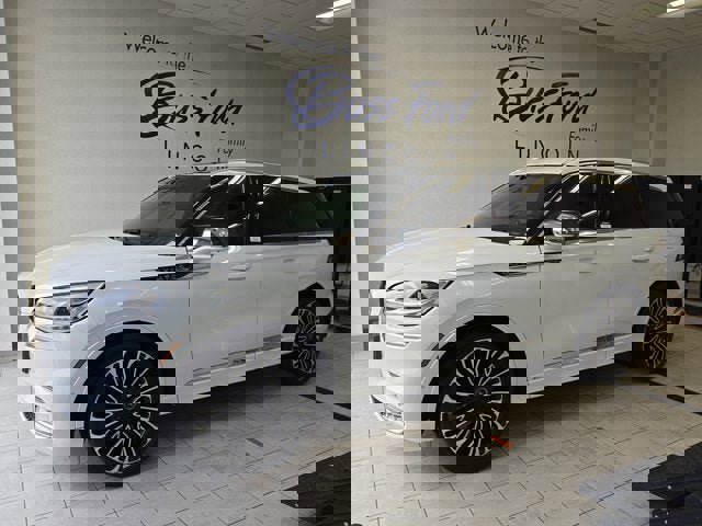 Used 2021 Lincoln Aviator Black Label w/ Dynamic Handling Package image 1