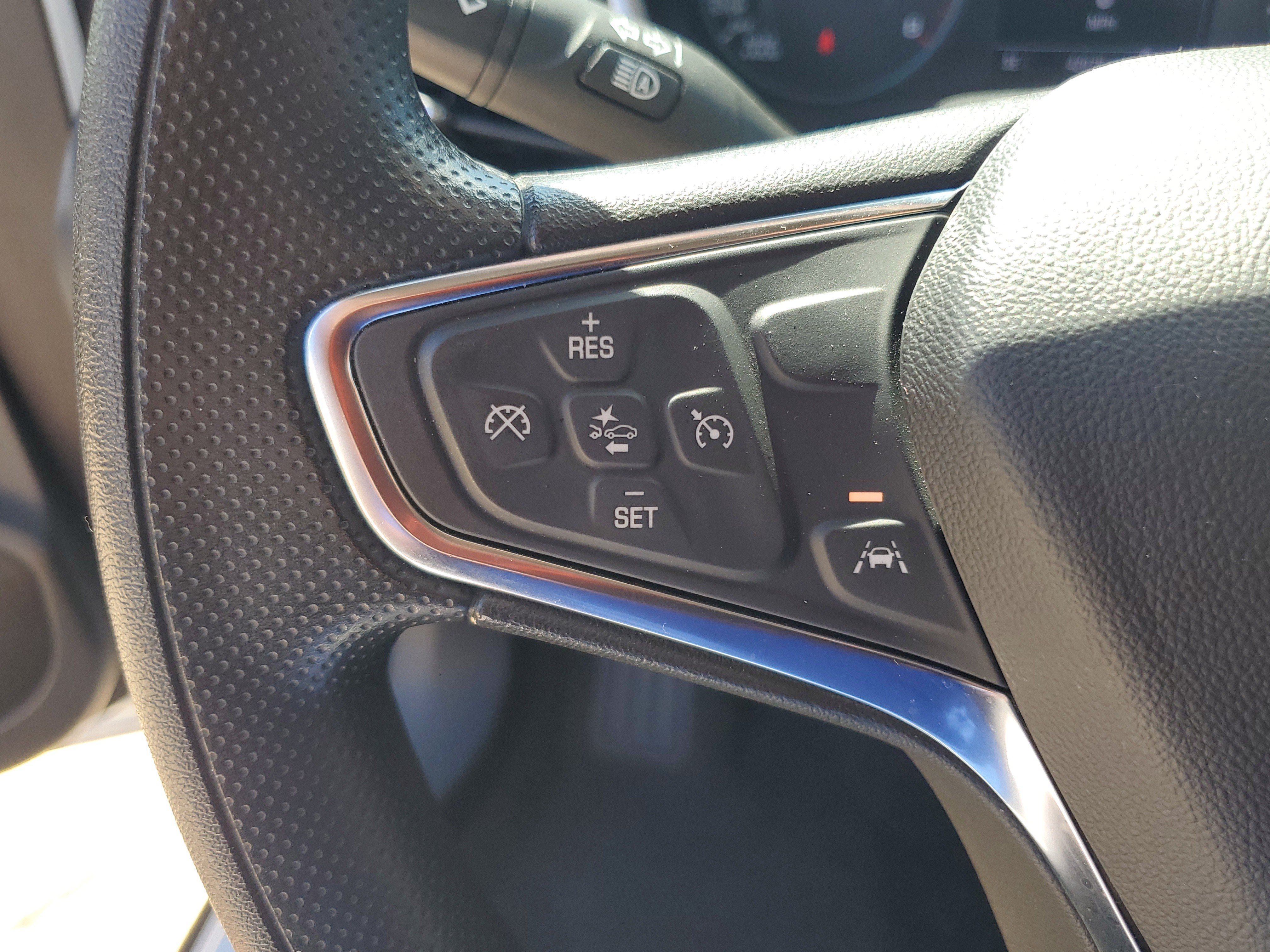 Used 2025 Chevrolet Malibu LT FWD image 16