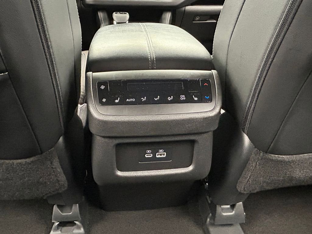 Used 2024 Nissan Pathfinder SL w/ SL Premium Package FWD image 45