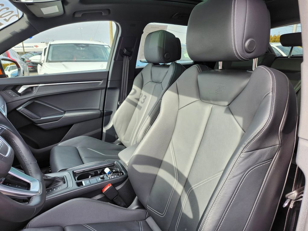 Certified 2023 Audi Q3 2.0T Premium w/ Black Optic Sport Package image 8