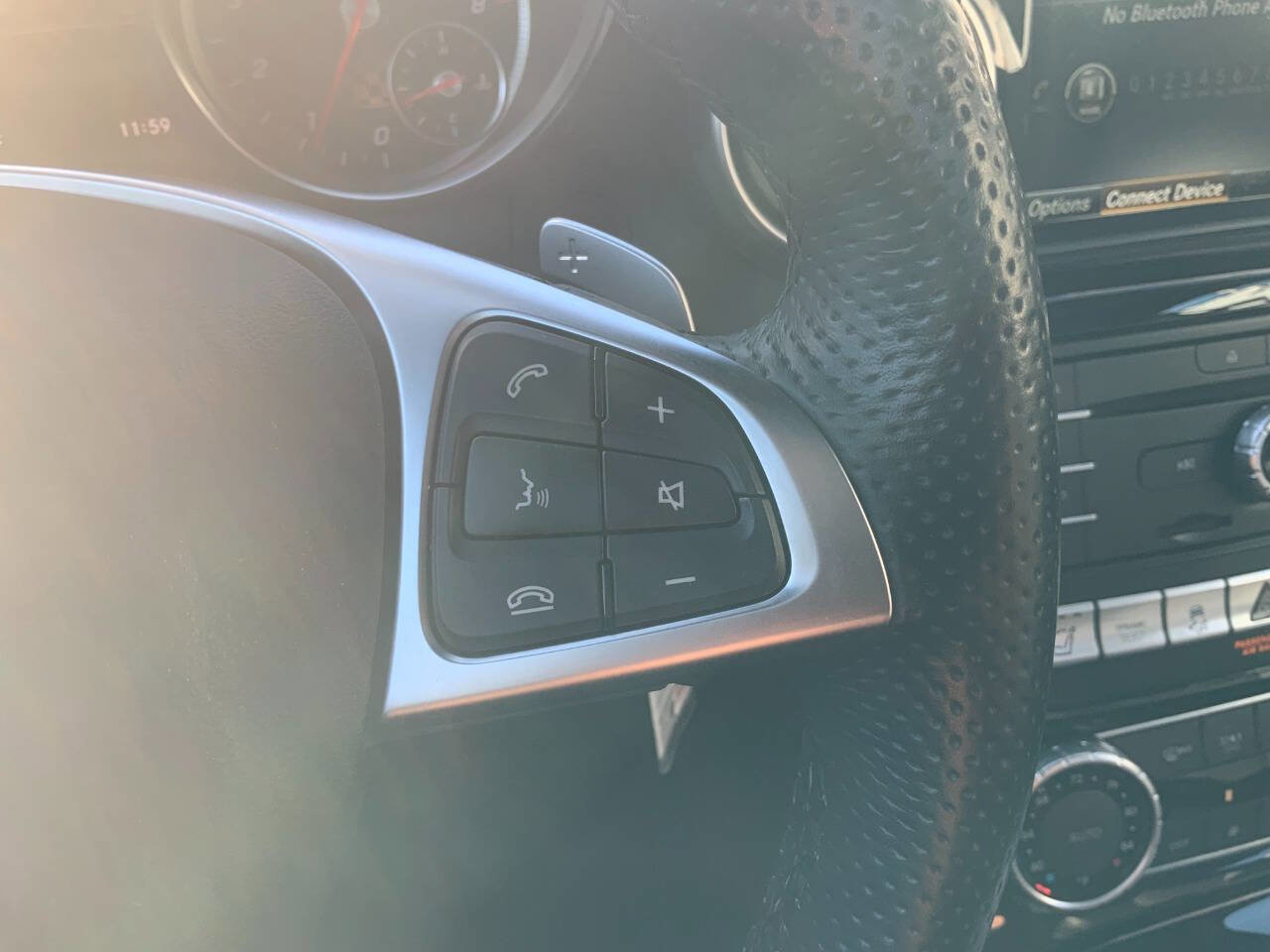 Used 2020 Mercedes-Benz SLC 300 image 17