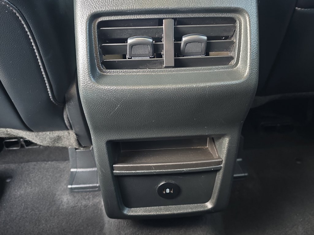 Certified 2024 Ford Edge SEL image 19