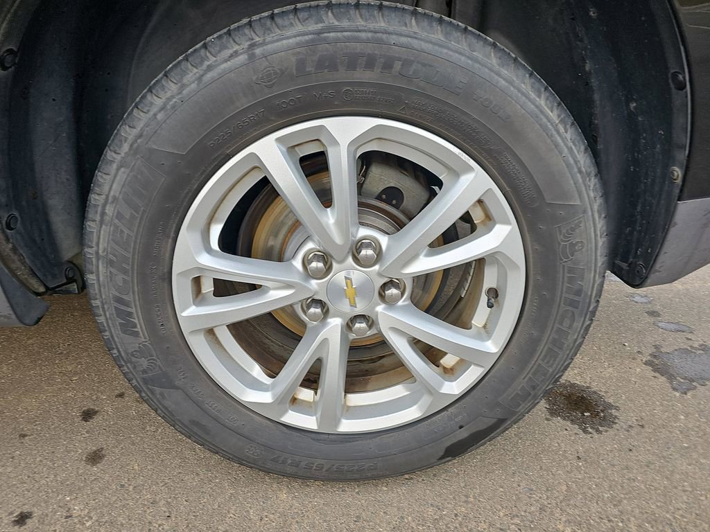 Used 2017 Chevrolet Equinox LT image 29