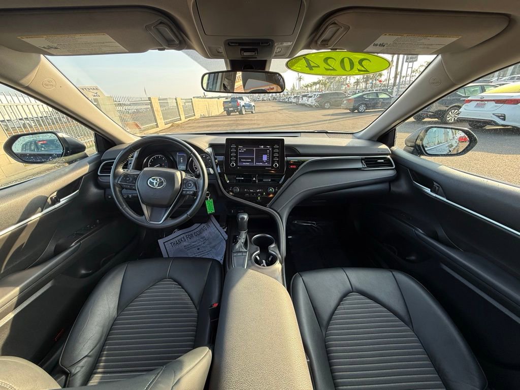 Used 2024 Toyota Camry SE image 14
