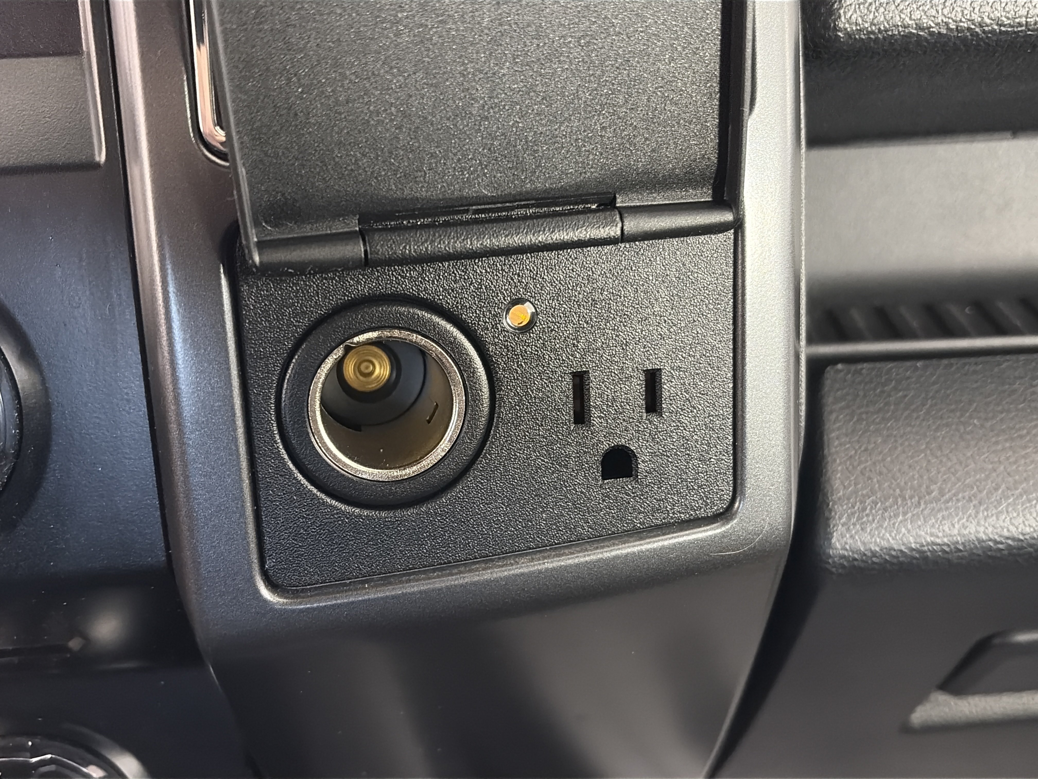 Used 2018 Ford F150 XLT w/ Equipment Group 301A Mid AWD/4WD image 27