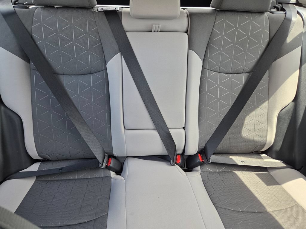 Used 2021 Toyota RAV4 XLE w/ Convenience Package FWD image 30