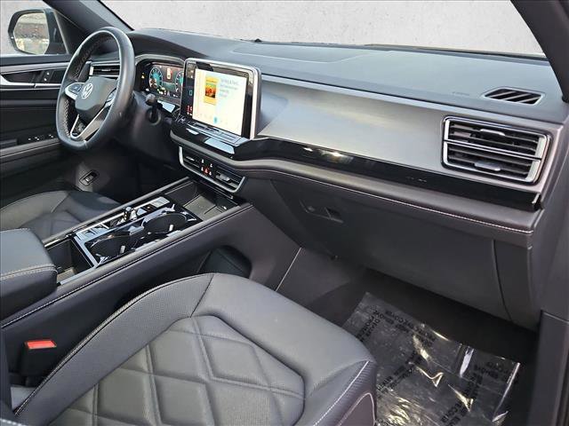 Used 2025 Volkswagen Atlas Cross Sport SE image 22