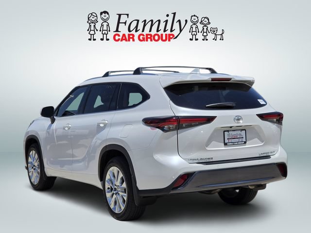 Certified 2026 Toyota Highlander Limited AWD/4WD image 3