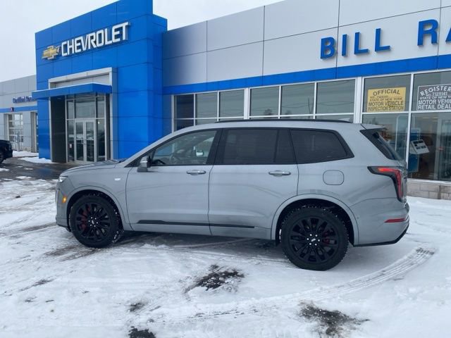 Used 2023 Cadillac XT6 Sport image 2