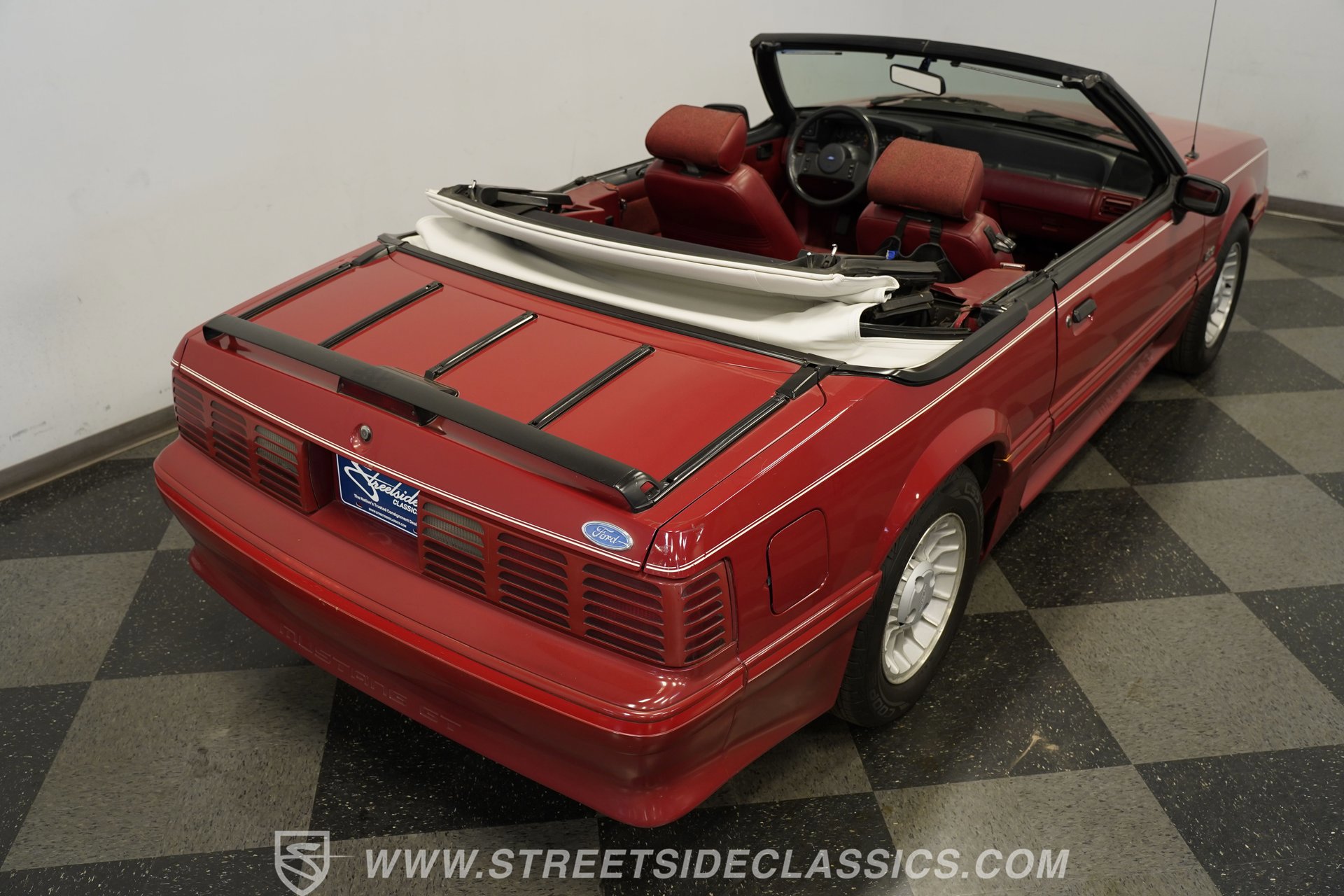 Used 1988 Ford Mustang GT RWD image 29