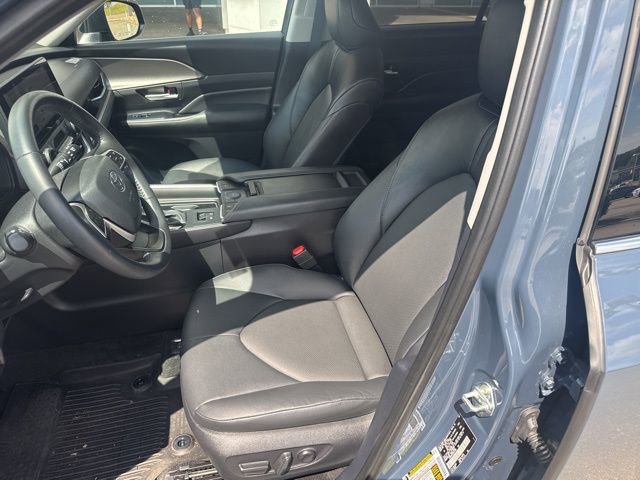 Used 2024 Toyota Grand Highlander XLE image 14