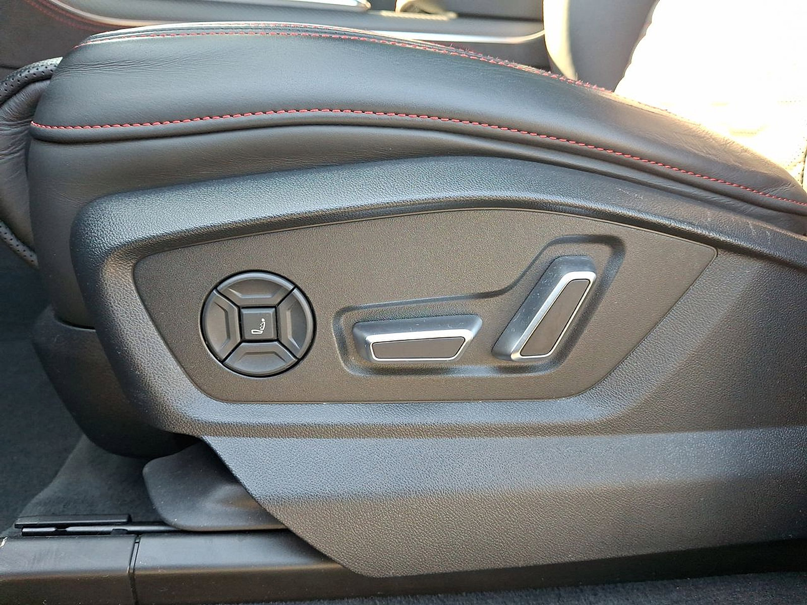 Used 2024 Audi RS Q8 AWD/4WD image 19