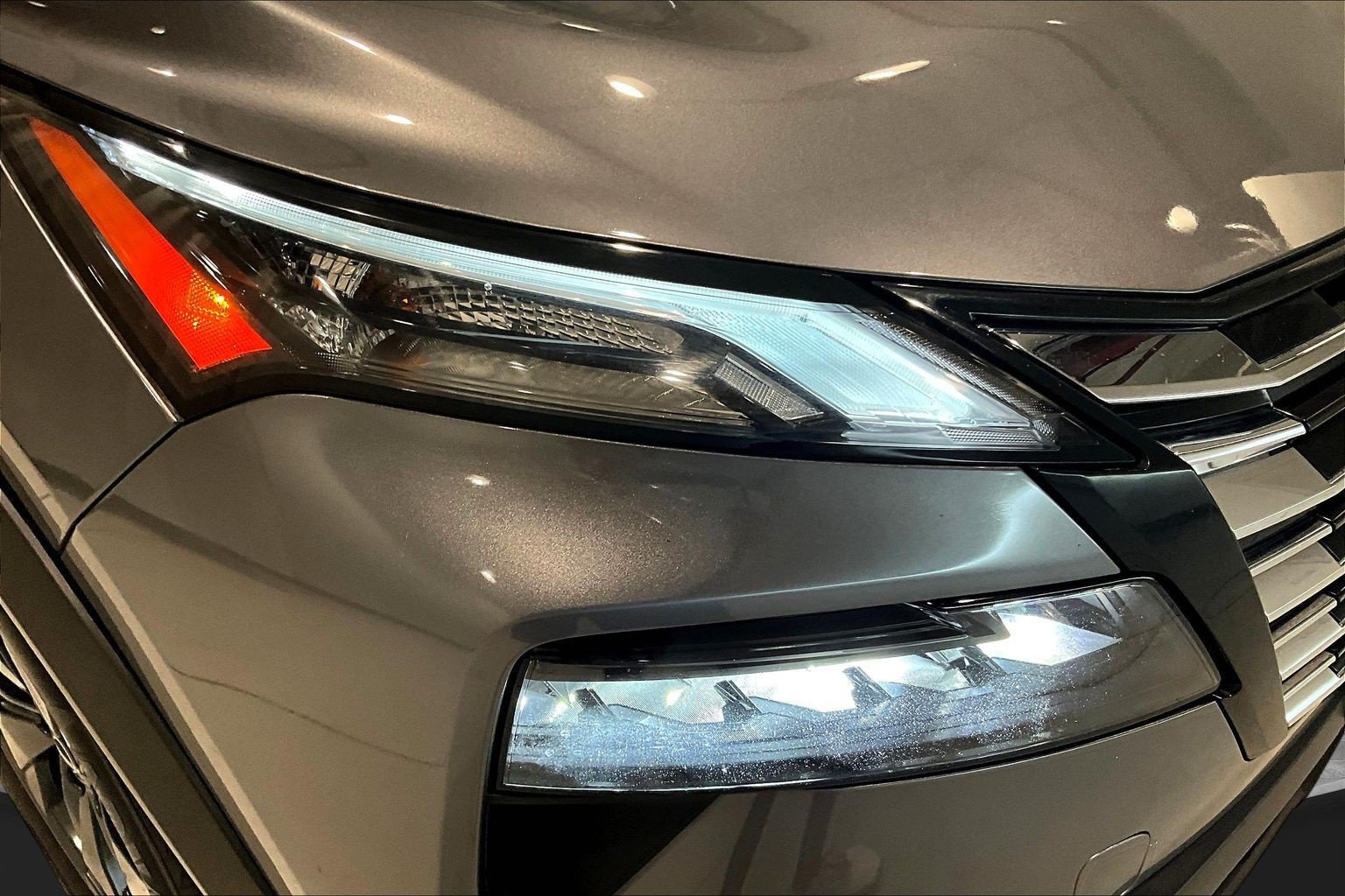 Used 2024 Nissan Rogue SV AWD/4WD image 33