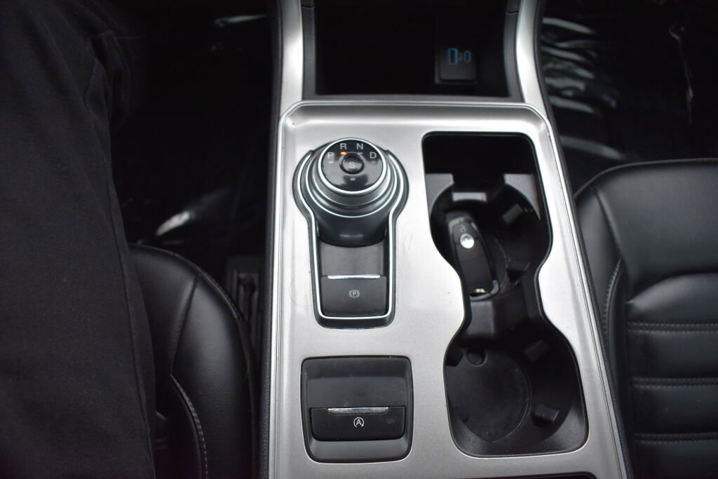 Used 2023 Ford Edge SEL image 22