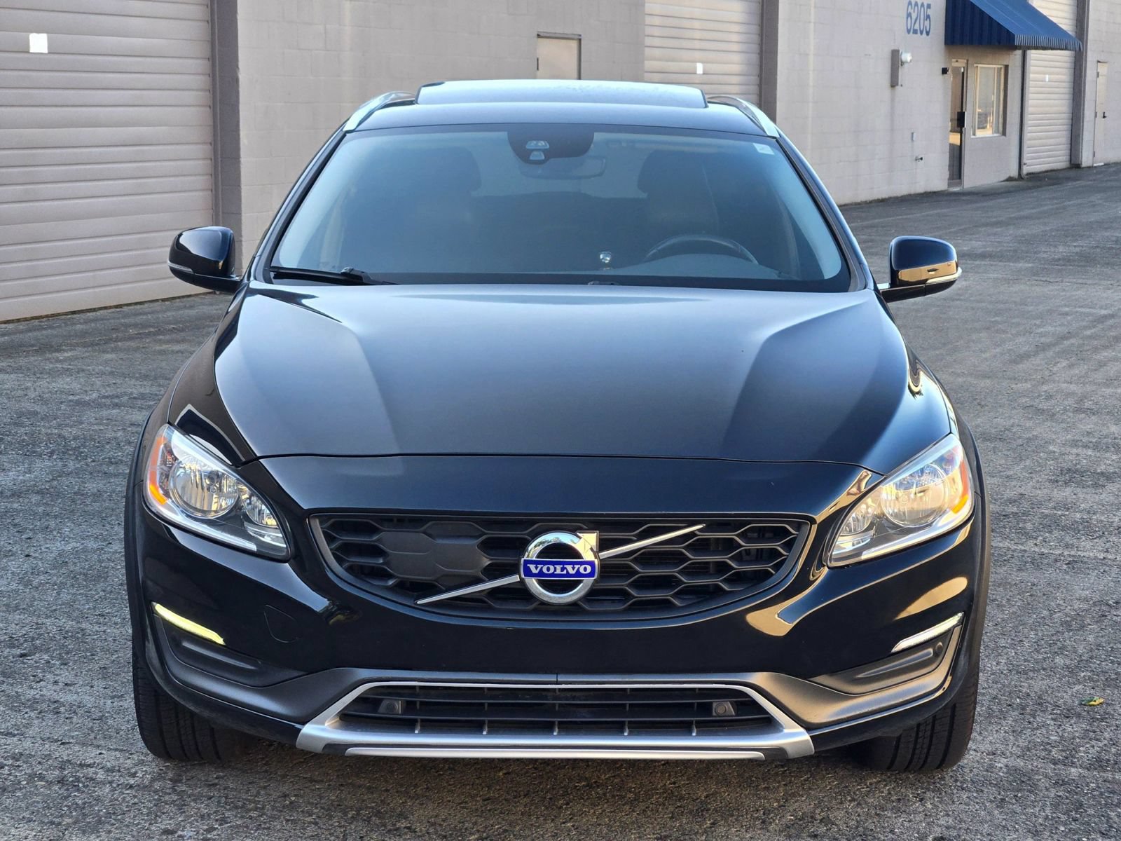 Used 2016 Volvo V60 T5 Cross Country w/ Convenience Package AWD/4WD image 3