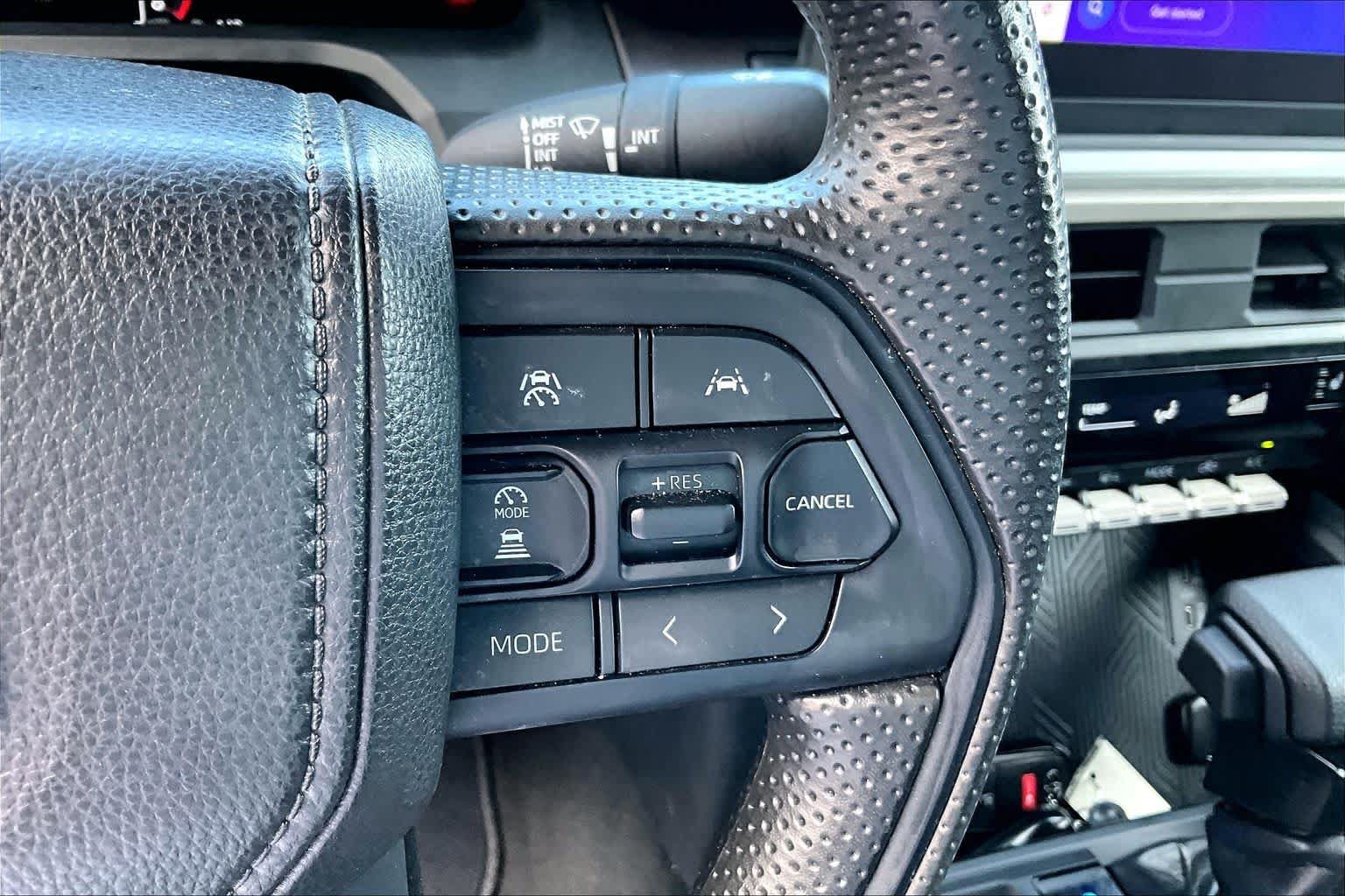 Certified 2024 Toyota Tacoma SR5 AWD/4WD image 23