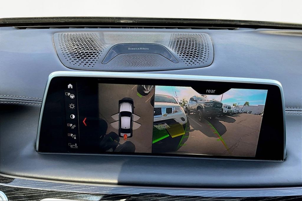 Used 2018 BMW 750i image 9