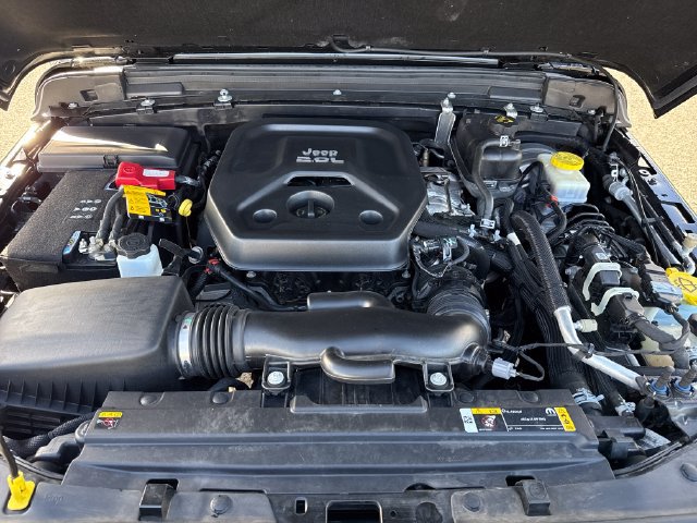 Used 2022 Jeep Wrangler Unlimited Sport AWD/4WD image 29
