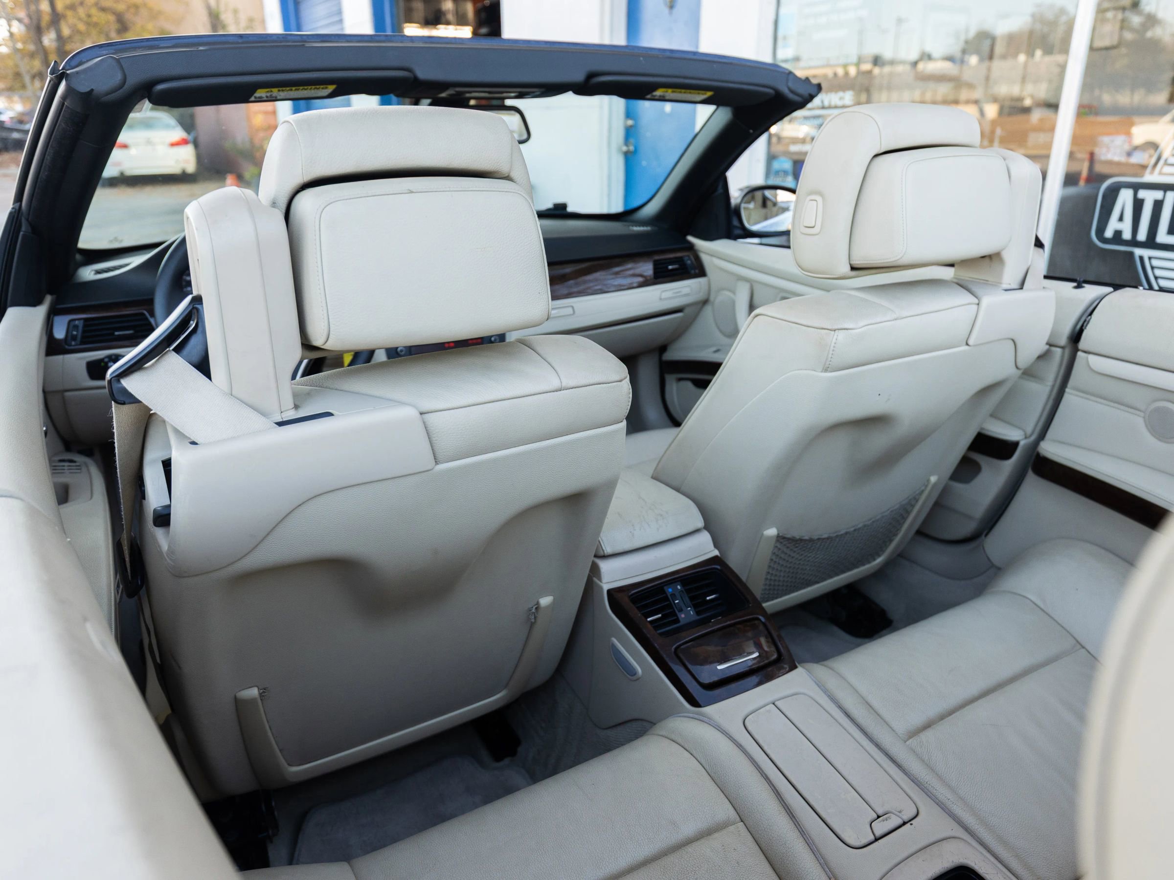 Used 2009 BMW 328i Convertible image 31