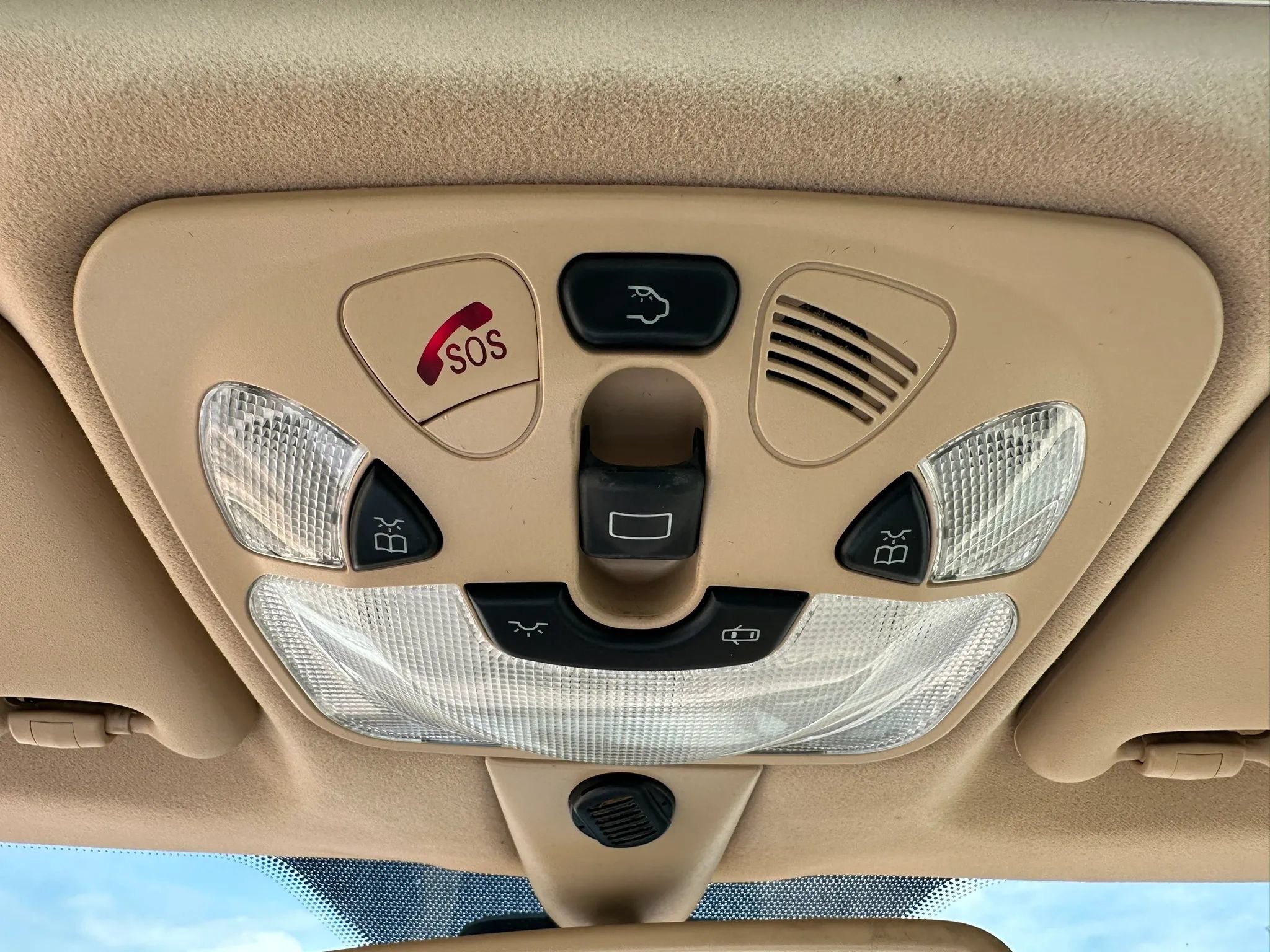 Used 2001 Mercedes-Benz C 320 Sedan image 25