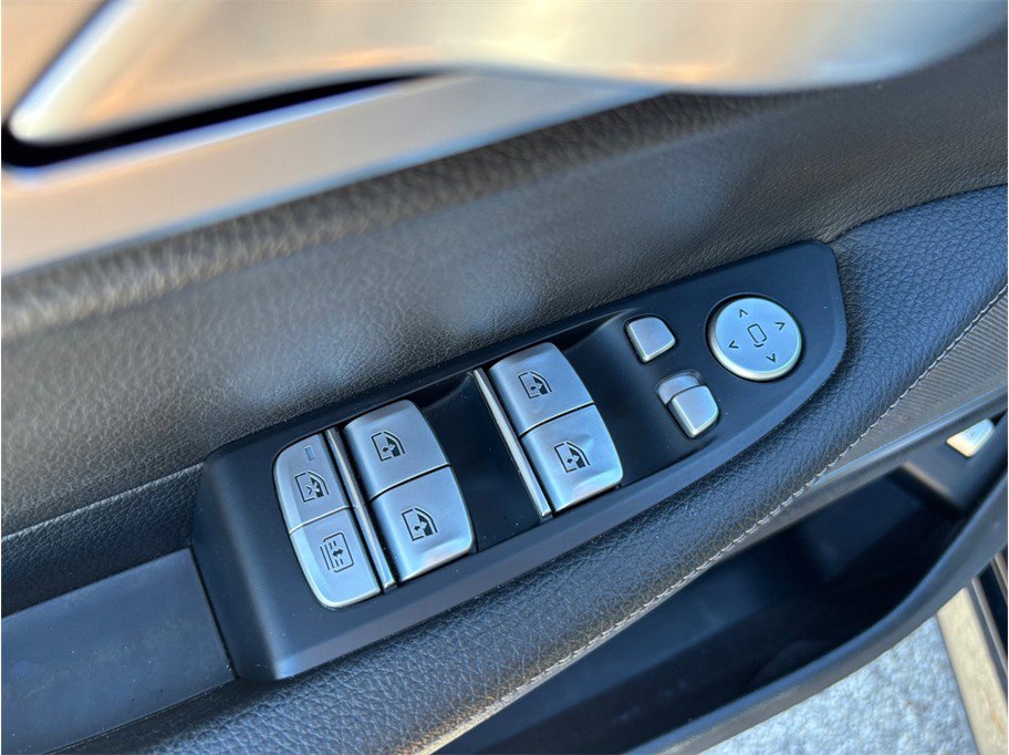 Used 2019 BMW 740i 740i Sedan 4D w/ M Sport Package image 22