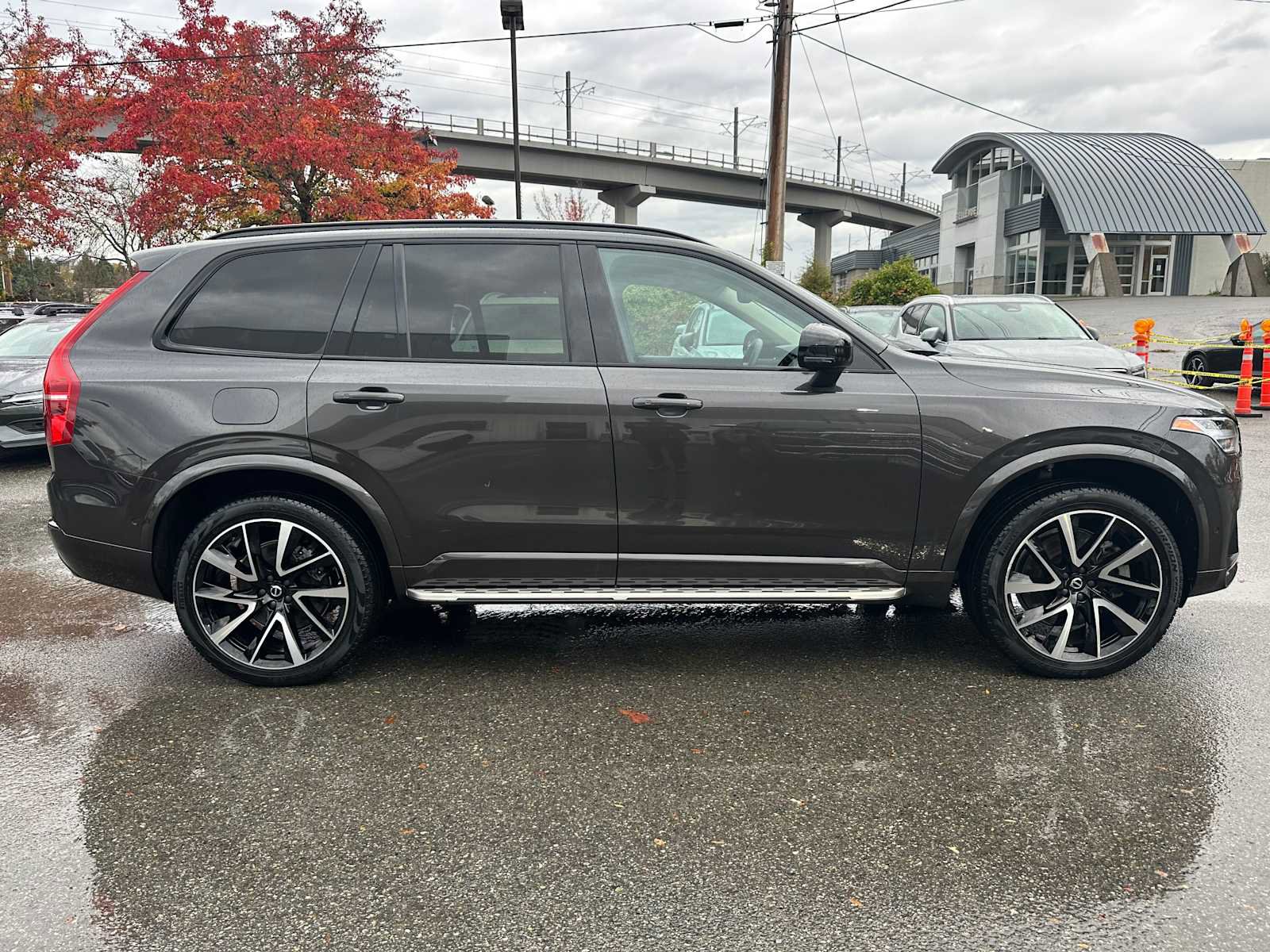 Certified 2023 Volvo XC90 T8 Plus image 3