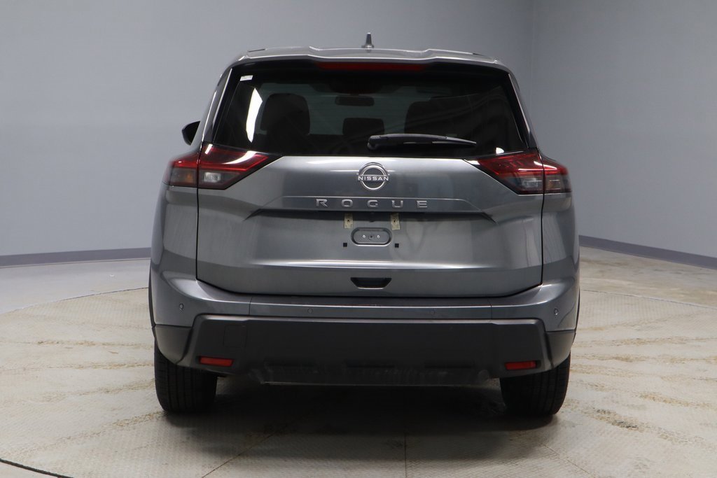 Certified 2025 Nissan Rogue SV image 10