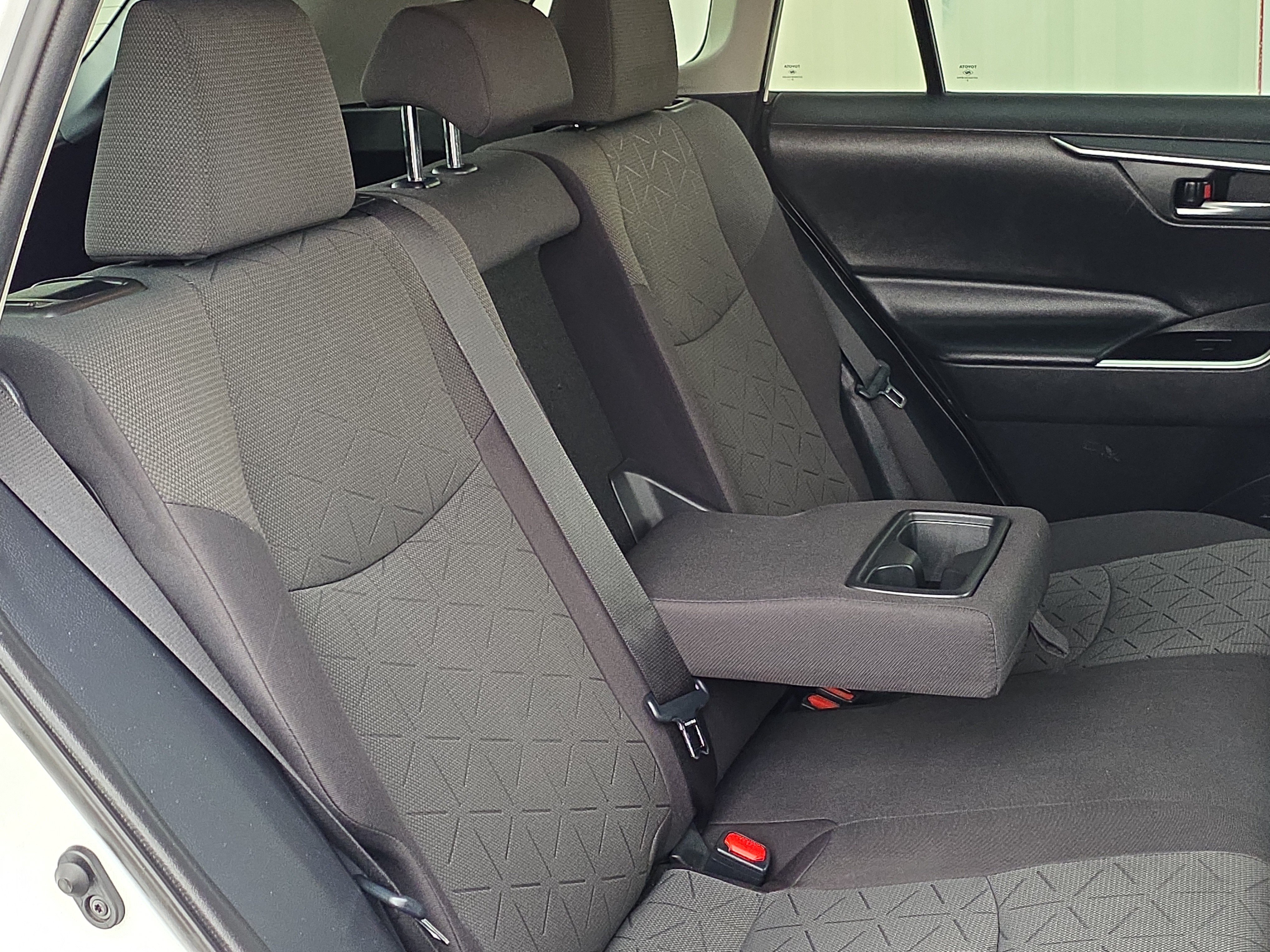 Used 2020 Toyota RAV4 XLE FWD image 27