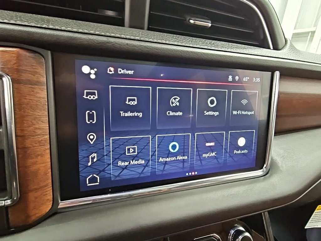 Certified 2024 GMC Yukon Denali Ultimate image 17