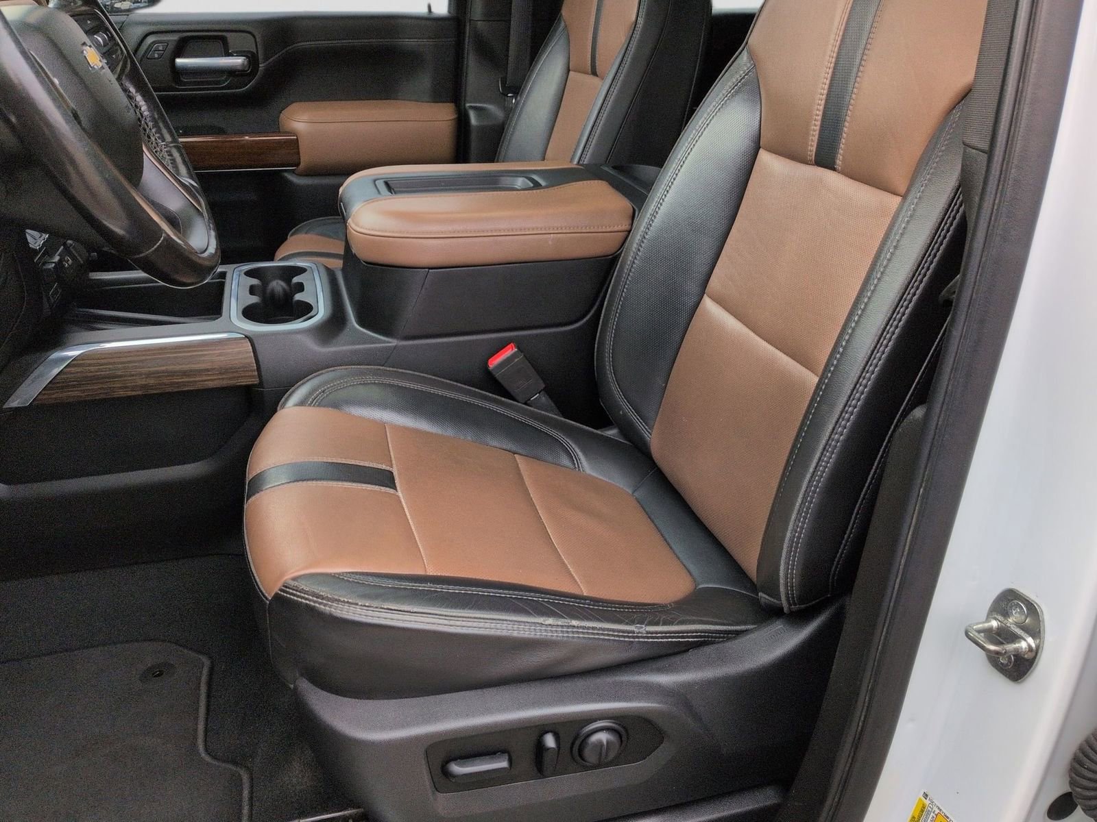 Used 2021 Chevrolet Silverado 2500 High Country w/ Safety Package II image 20