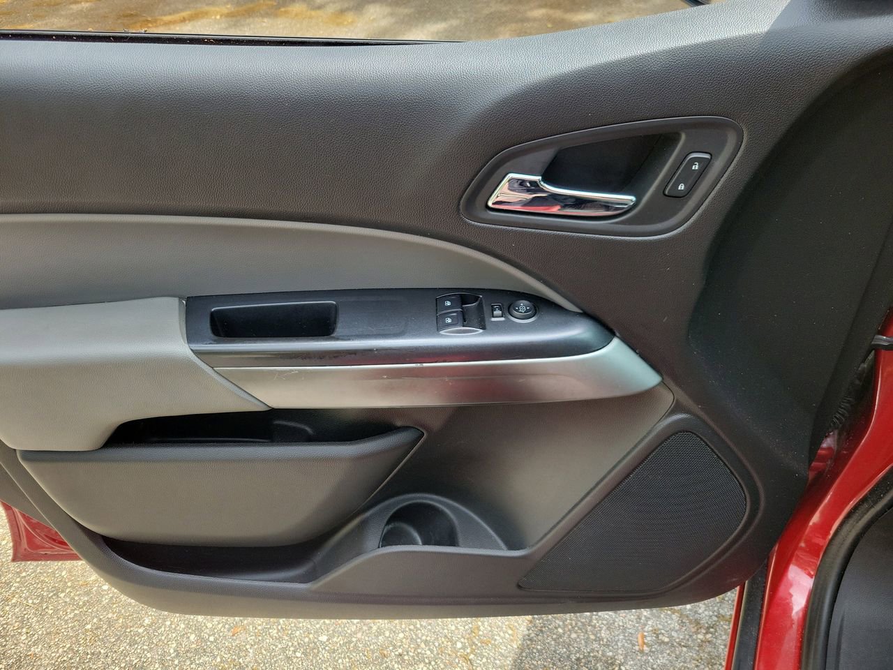 Used 2016 Chevrolet Colorado LT w/ LT Convenience Package image 9