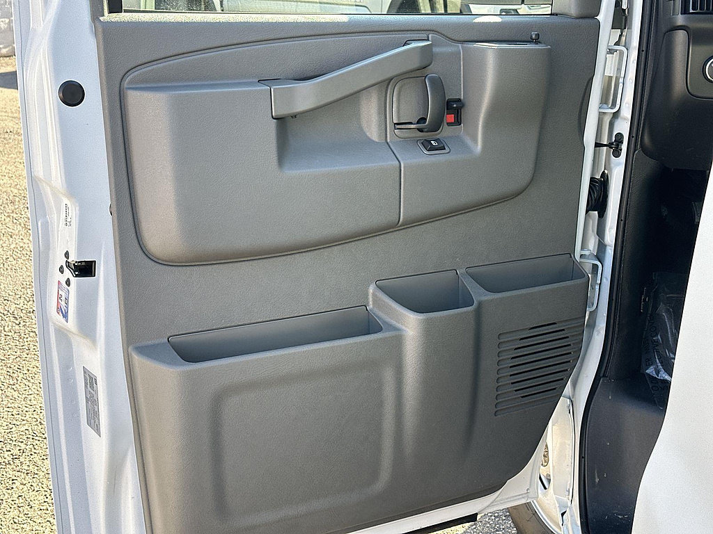 New 2026 GMC Savana 2500 w/ Driver Convenience Package RWD image 16