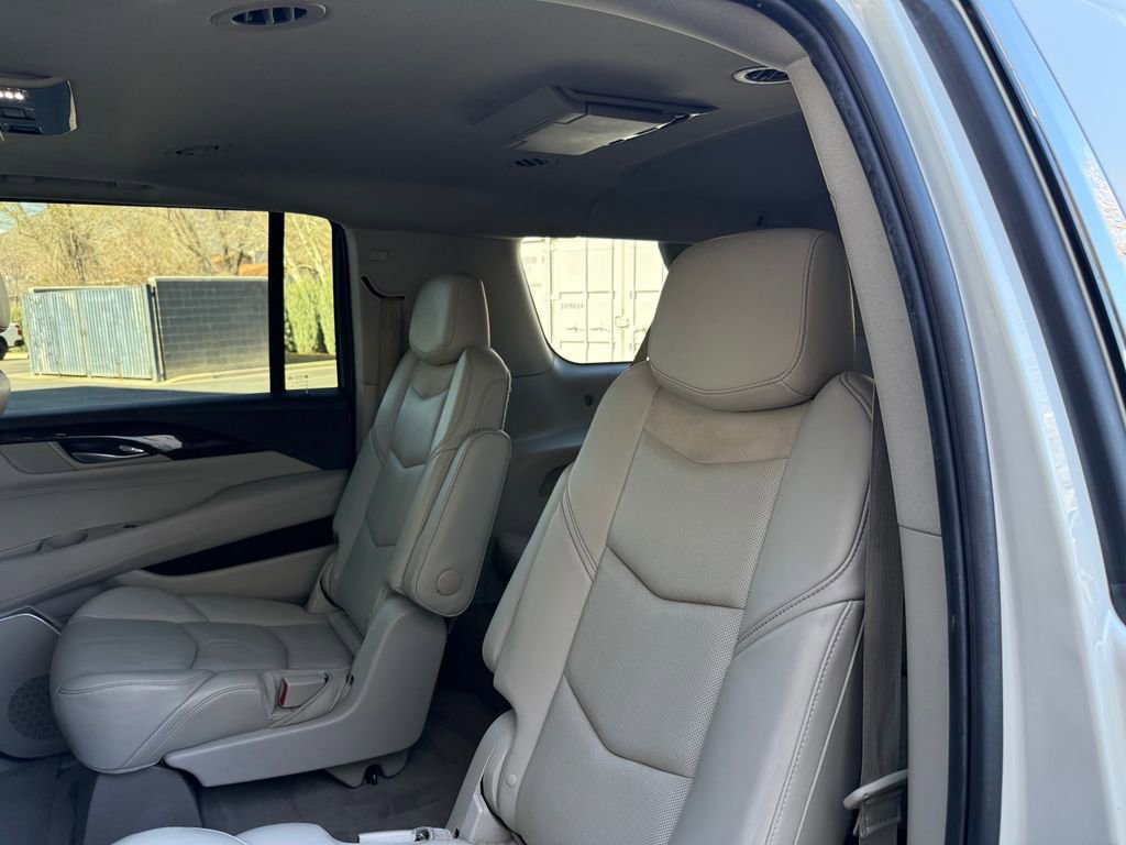 Used 2015 Cadillac Escalade ESV Premium image 27