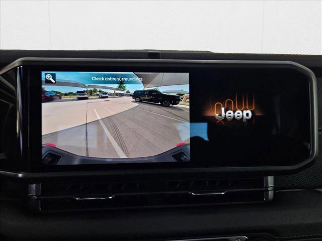 New 2025 Jeep Gladiator Mojave w/ Convenience Group image 13