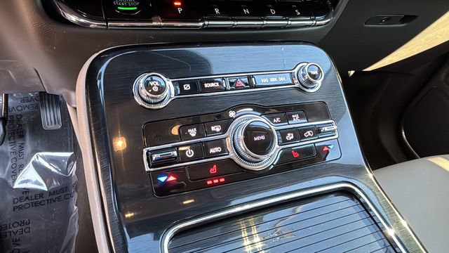 Used 2023 Lincoln Nautilus Standard w/ Premium Package image 30