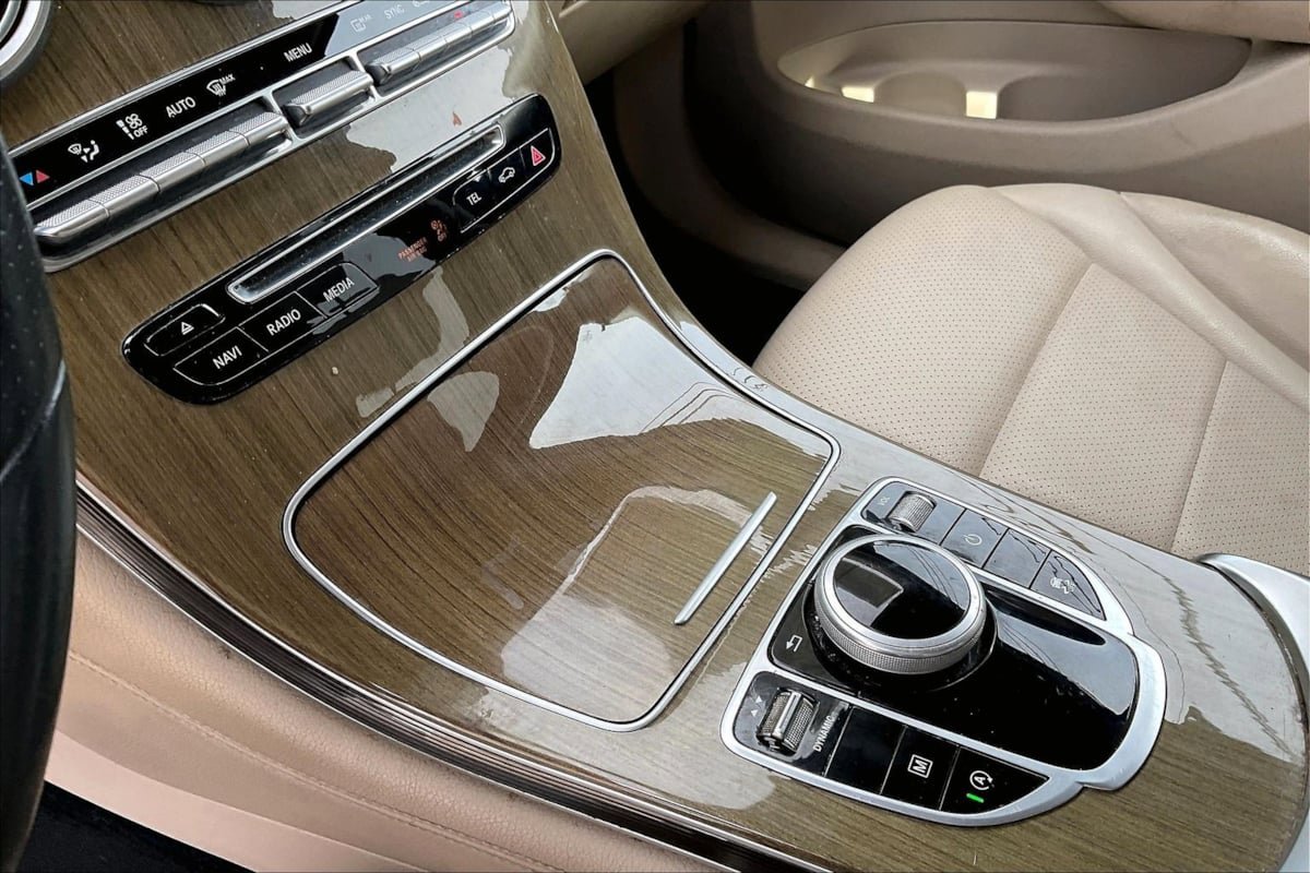 Used 2018 Mercedes-Benz GLC 300 w/ Premium Package image 15