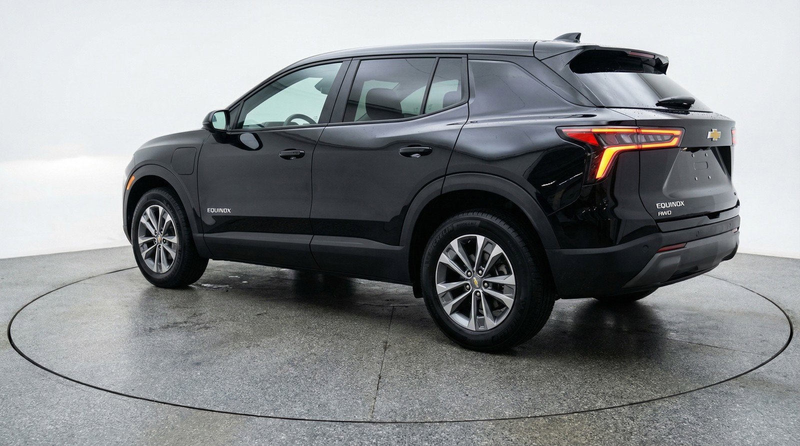 Used 2025 Chevrolet Equinox LT image 6