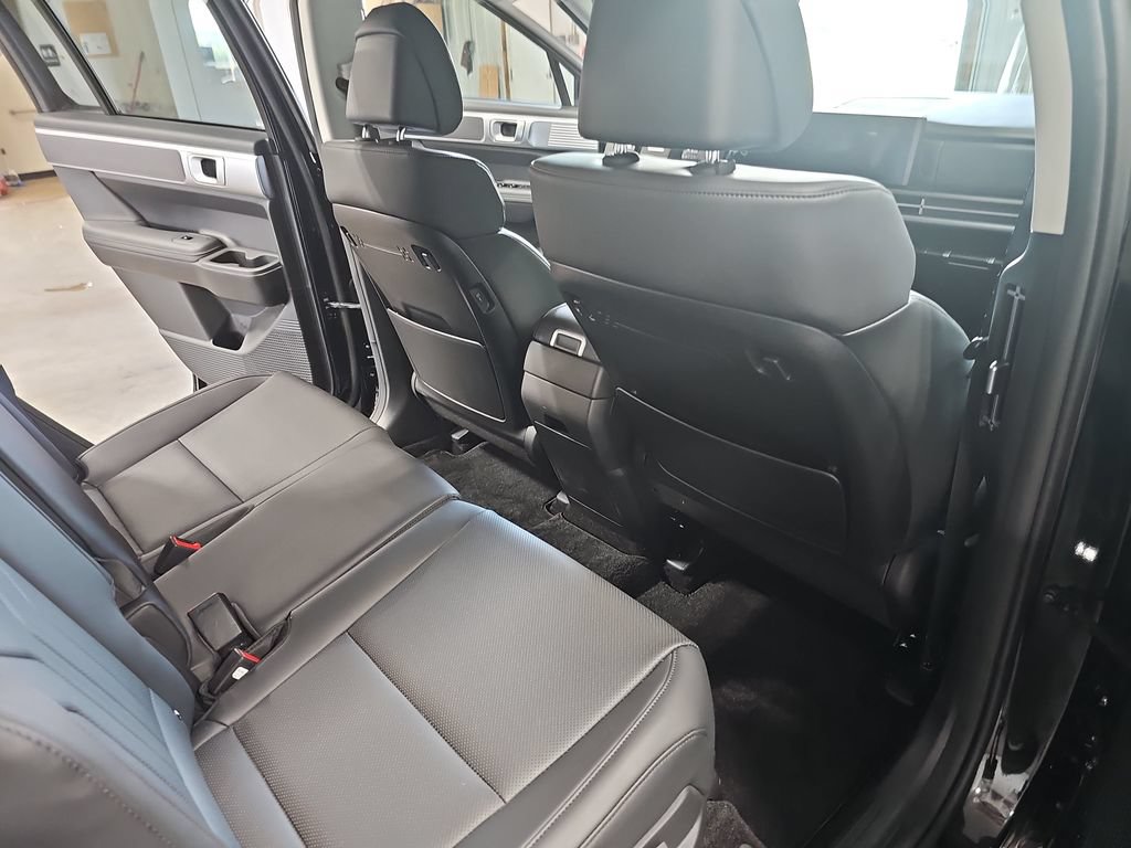 Certified 2026 Hyundai Santa Fe SEL AWD/4WD image 11