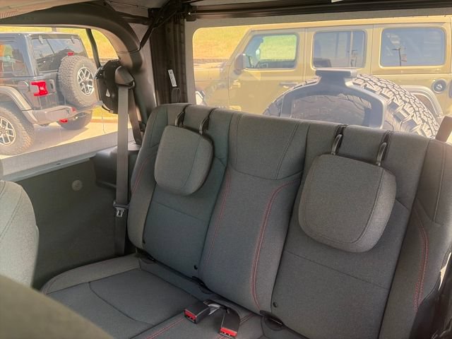 New 2026 Jeep Wrangler Rubicon w/ Xtreme 35 Tire Package AWD/4WD image 20