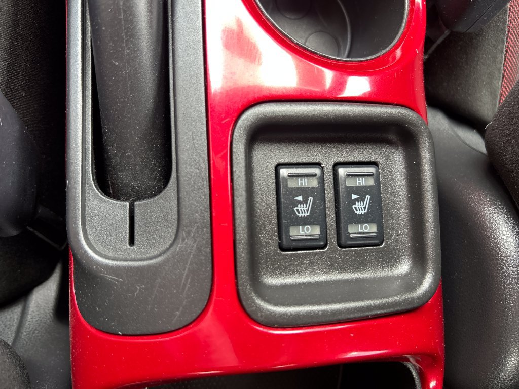 Used 2015 Nissan Juke SV w/ Cold Weather Package AWD/4WD image 30