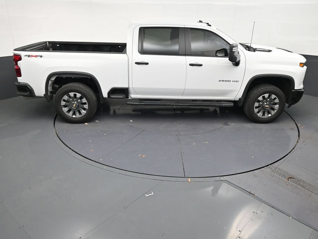 Used 2025 Chevrolet Silverado 2500 Custom w/ Custom Value Package AWD/4WD image 16