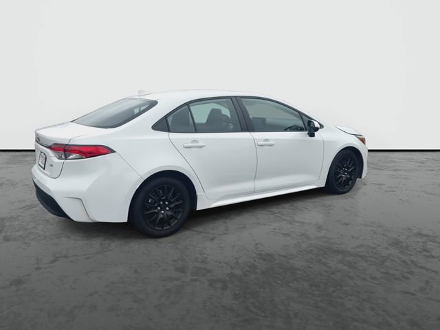 Used 2025 Toyota Corolla LE image 8