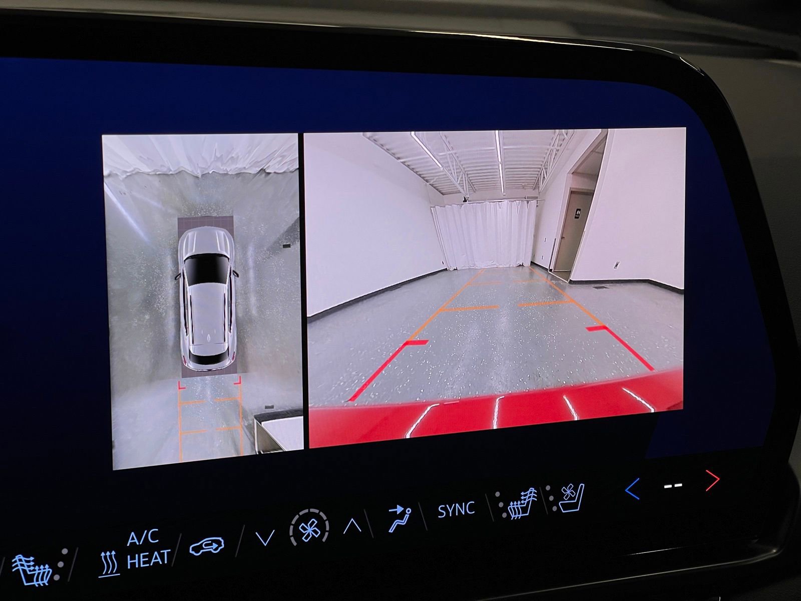 Used 2024 Chevrolet Equinox EV RS image 16