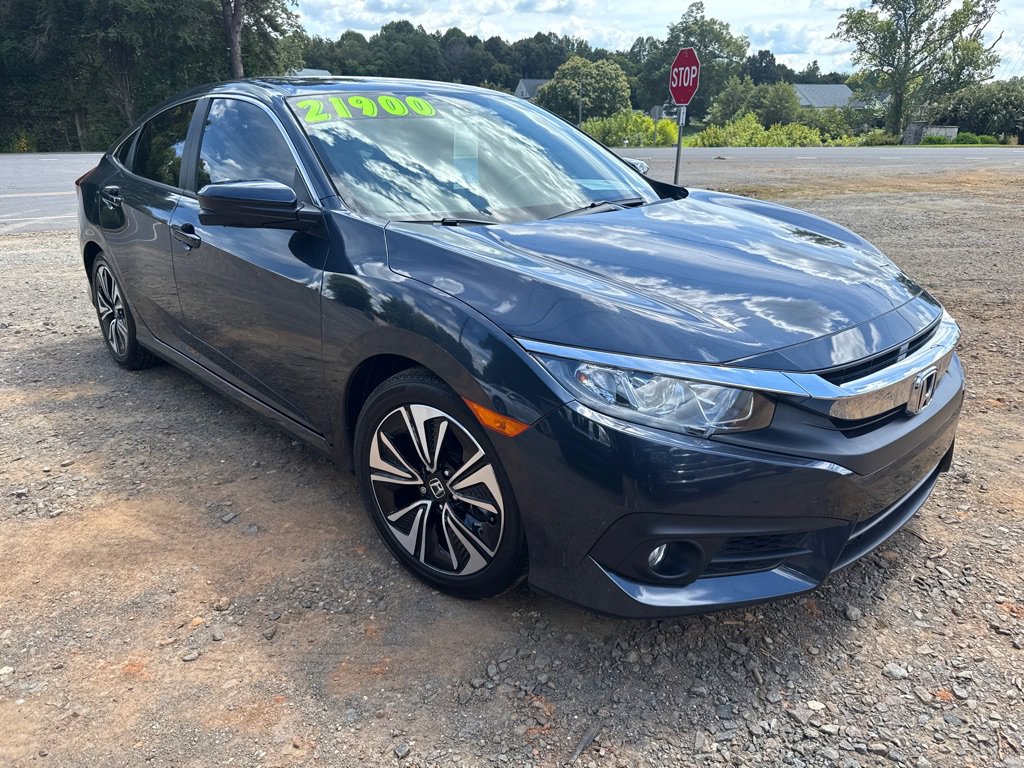 Used 2018 Honda Civic EX-T image 4